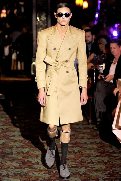 Look 19